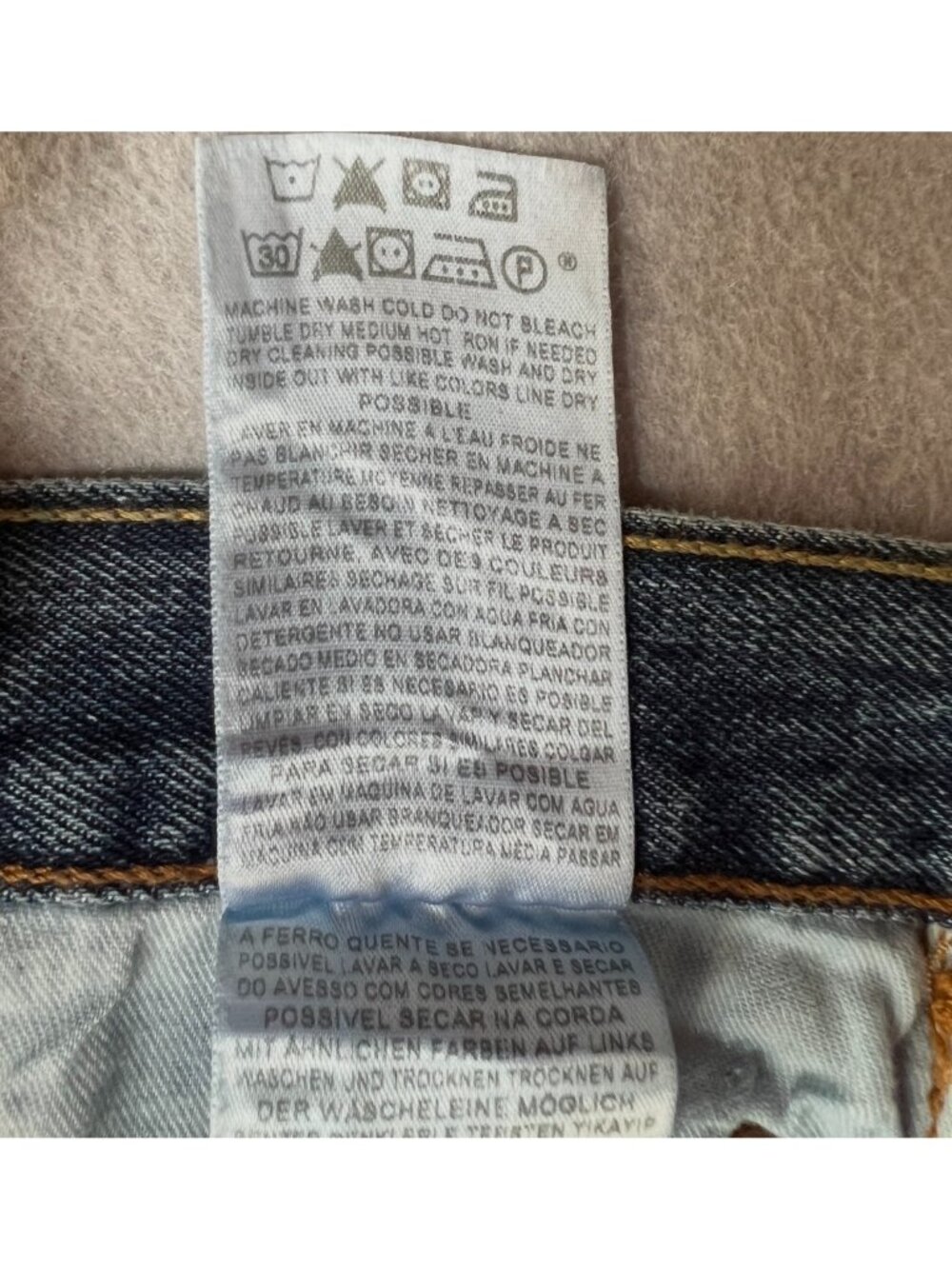 Levis 501 Jeans 38x30 Straight-Leg 5 Button Fly  Blue Denim 5 Pocket Medium Wash - Picture 7 of 8